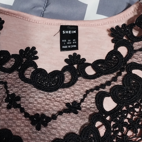 Adorable Top - Picture 2 of 2